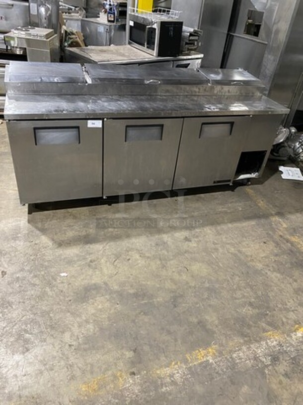 WOW! True Commercial Refrigerated 3 Door Pizza Prep Table! All Stainless Steel! On Casters! Model: TPP93 SN: 13456293 115V 60HZ 1 Phase
