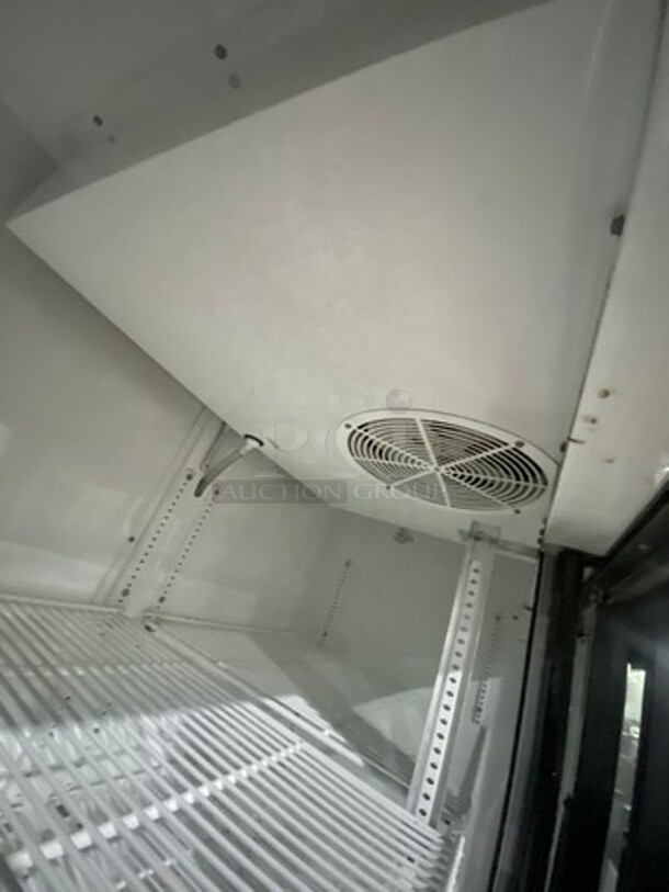 True Commercial 2 Door Reach In Cooler Merchandiser! With View Through Doors! With Poly Coated Racks! Model: GDM45EMLD SN: 7508645 115V 60HZ 1 Phase - Image 7 of 9