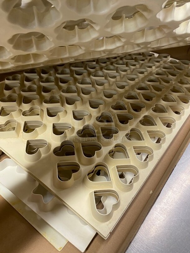 All One Money Assorted Cookie Cutters! - Image 5 of 5