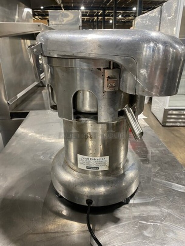 Uniworld Commercial Countertop Electric Powered Juicer! All Stainless Steel! Model: UJC550E SN: 18CY1008006 110V - Image 3 of 6