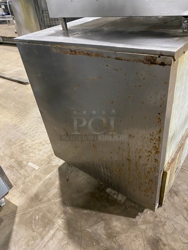Beverage Air Commercial Refrigerated 2 Drawer Lowboy Worktop Cooler! All Stainless Steel! On Casters! Model UCRD36A SN 11213311 115V PHASE 1 - Image 5 of 7