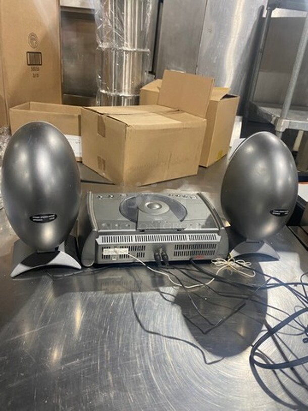 Curtis Countertop CD/ Stereo System! With 2 Speakers! - Image 8 of 10