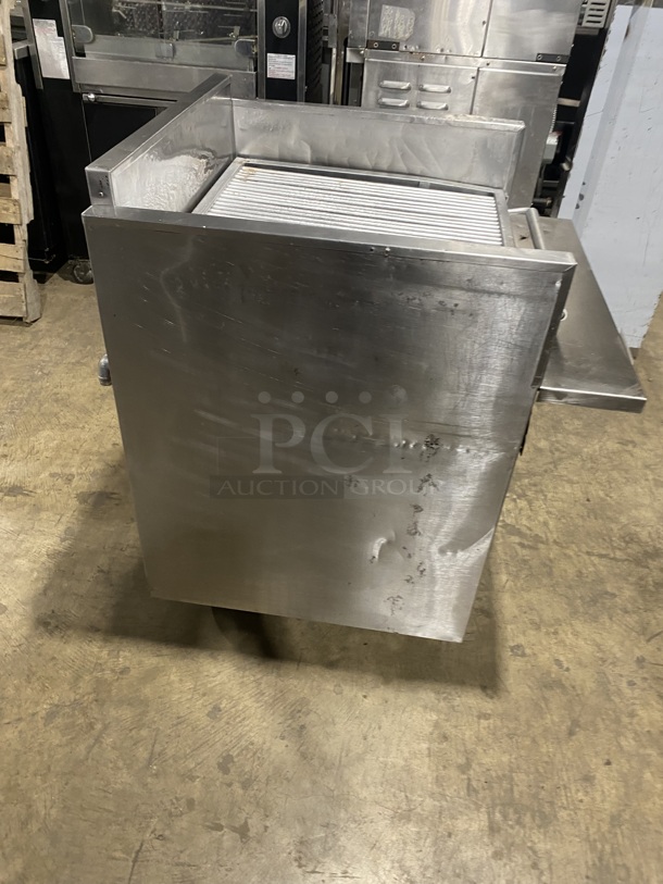 NICE! MagiKitch'N Commercial Natural Gas Powered Char Broiler Grill! With Back & Side Splashes! Model EMSM30 Serial 99015007! On Legs! - Image 4 of 8