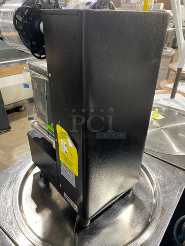 GREAT FIND! Fest Commercial Countertop Beverage Sealer Machine! Perfect For Bubble Tea Shops! WORKING WHEN REMOVED! Model: 360W SN: 0190041210695S 110V - Image 4 of 9