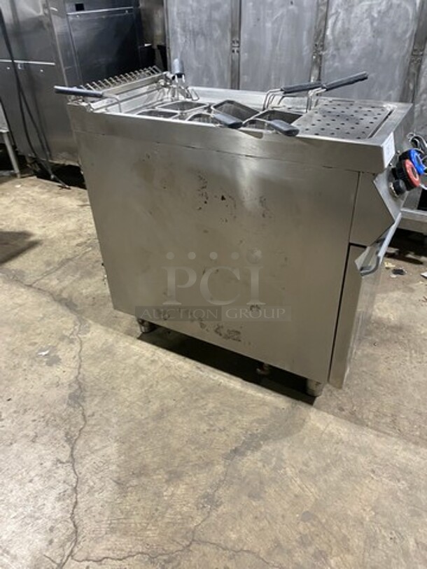 Rosito Bisani Commerical Natural Gas Powered Pasta Cooker! With Metal Baskets! All Stainless Steel! On Legs! Model: CPG1 SN: 14440022 - Image 3 of 10