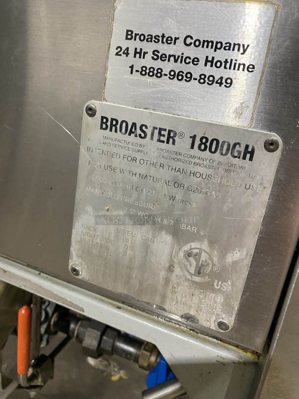 WOW! BROASTER Natural Gas Powered Heavy Duty Commercial Pressure Fryer! Smart Touch Screen! With Oil Filter! Model 1800GH  - Image 9 of 11