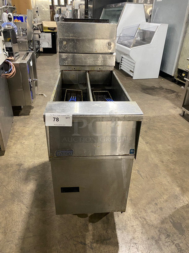 Pitco Commercial Gas Powered Split Bay Deep Fat Fryer! With 2 Small Frying Baskets! All Stainless Steel! On Casters! Model: SG14T SN: G13FC030504
