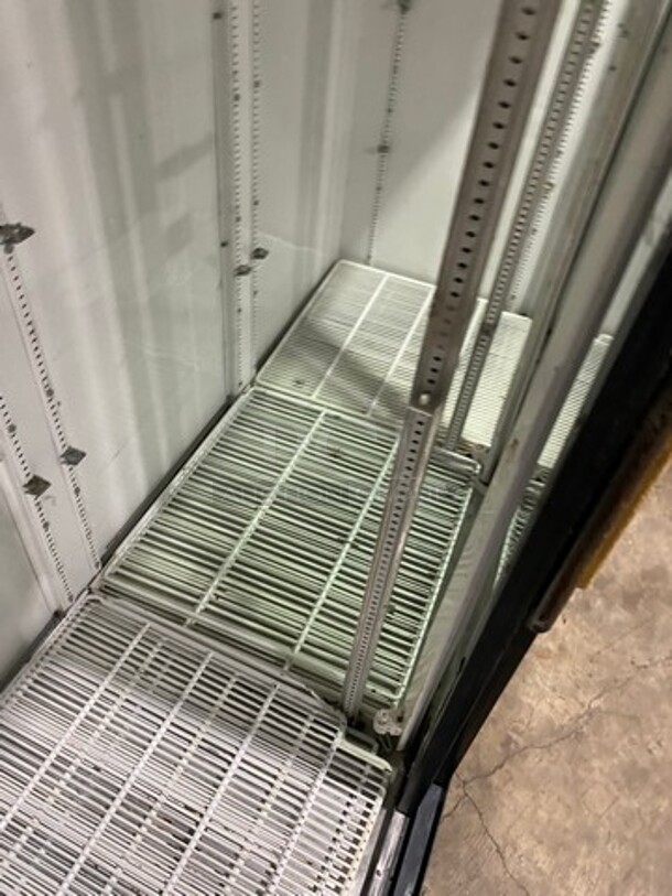 TRUE 3-Glass Sliding Door Merchandiser Refrigerator W/ Poly Coated Racks! 
Model GDM-69 Serial 1-4406957 115V/60Hz/ 1 Phase - Image 5 of 8