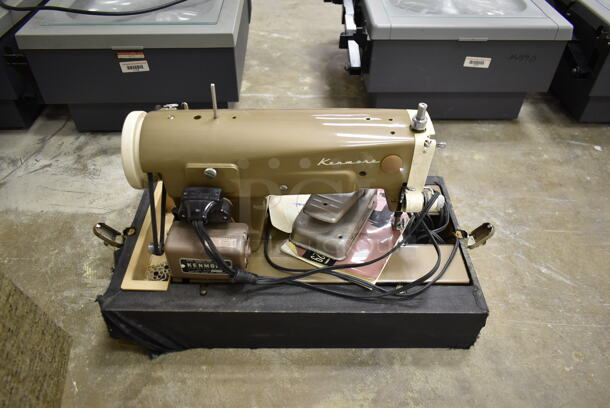 Kenmore 1120 Metal Countertop Sewing Machine in Hard Case. (Main Building)