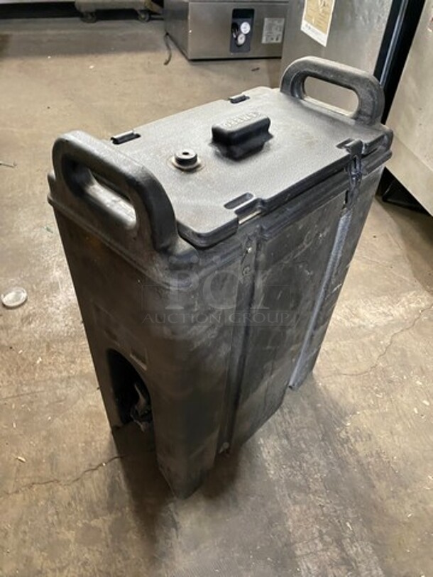 Cambro Insulated Beverage Dispenser/ Holder! With Side Handles! With Lid! - Image 3 of 5