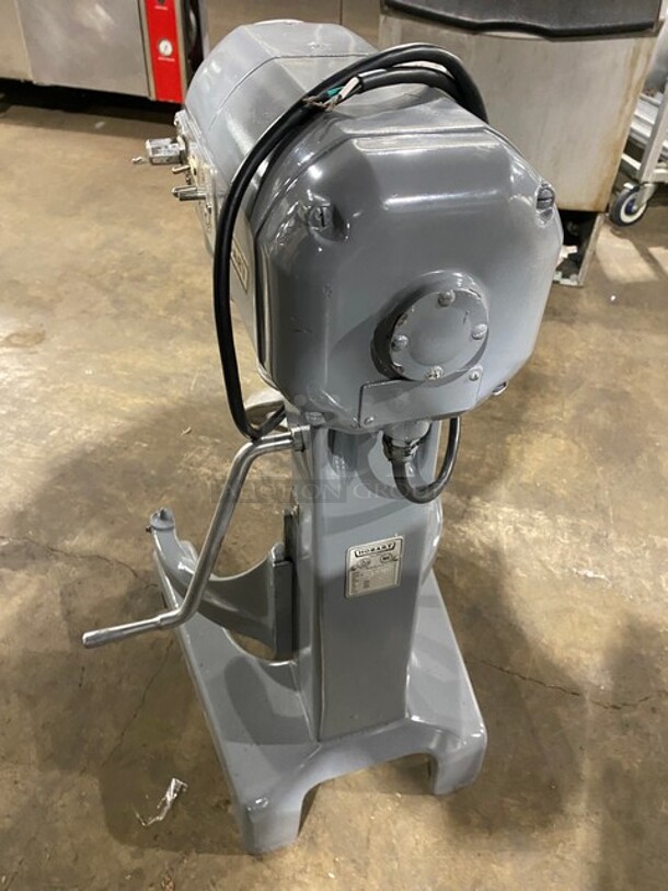 Hobart Commercial 20QT Planetary Mixer! With Spiral Hook Attachment! Model: A200T SN: 11216265! 115V 60HZ 1 Phase! - Image 4 of 9