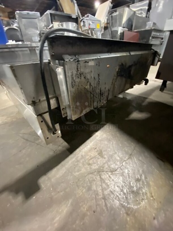 AccuTemp Commercial Countertop Natural Gas Powered Flat Top Griddle! With Back And Side Splashes! All Stainless Steel! On Legs! Model: GGF1201A4800 SN: 14551 - Image 4 of 8