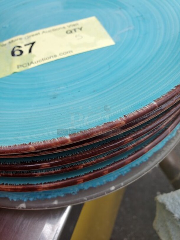 Round Porcelain Dinner Plate. - Image 3 of 3