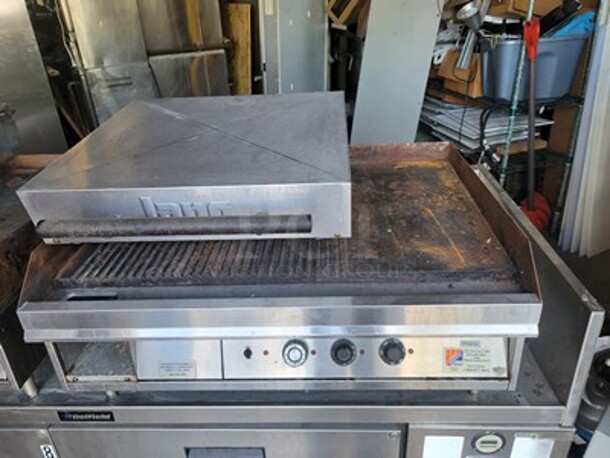 LANG Electric Countertop Burger Griddle|Grease holder missing|Not power cord| Not Tested 