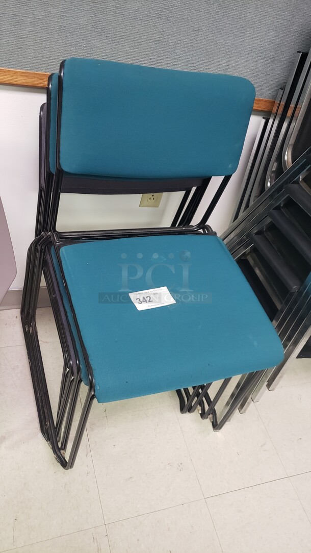 Lot of 4 Chairs

(Location 2) - Image 1 of 1
