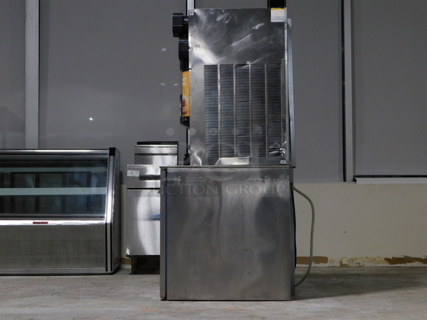 MANITOWOC MULTIPLEX MB-8-1 SMOOTHIE DUAL BLENDING STATION & BUILT IN ICE MACHINE ..... Working When Pulled
 - Image 3 of 7