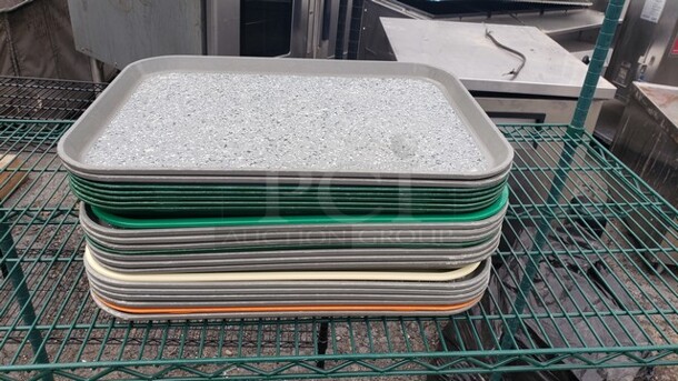 Lot of 22 Trays