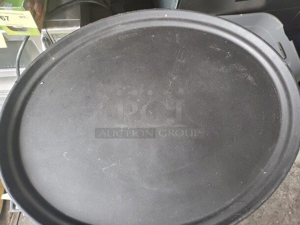 CAMBRO 26" Big Oval Tray  - Image 2 of 2