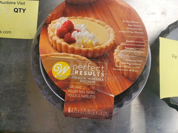 ALL ONE MONEY Lot of 12 mini tart pan ! - Image 2 of 4