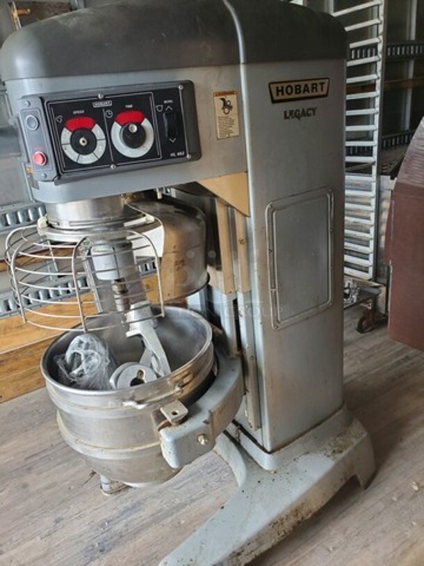Hobart Legacy+ HL662 60 Qt. Planetary Floor Pizza Mixer with Guard 200-240V/1PH (Broken Knob) W/ Attachments
Includes bowl dolly - Image 2 of 10