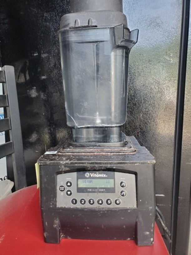 Vitamix commercial blender Tested & Working!  - Image 2 of 5