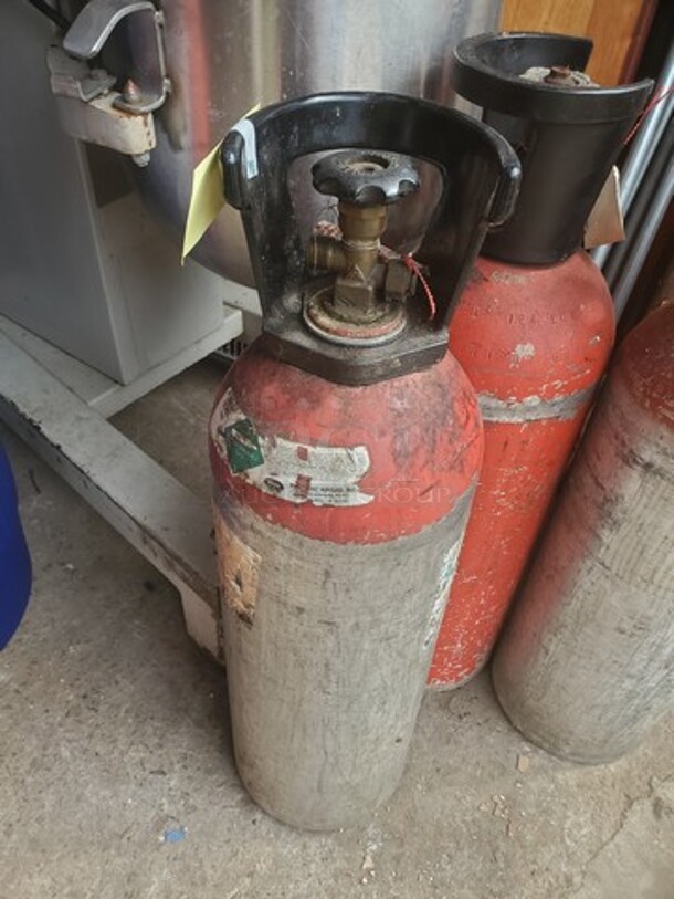 Co2 TANK BIDX2 - Image 2 of 2