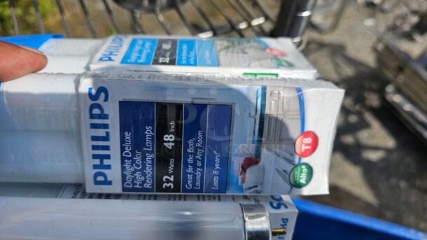One Lot of Philips Rendering Lamps - Image 3 of 3