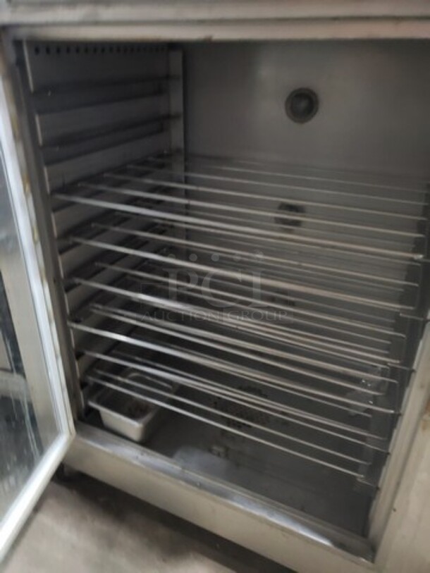 NU-VU SUB-123 Electric Oven/Proofer
*One door handle is broken*
Good Working Condition
On Casters
120/208 V
3+N PH
21 Amps - Image 2 of 6