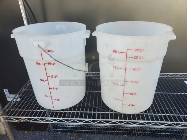 Lot of Two 22qt Round Food Storage Containers
(2xBid) - Image 1 of 1