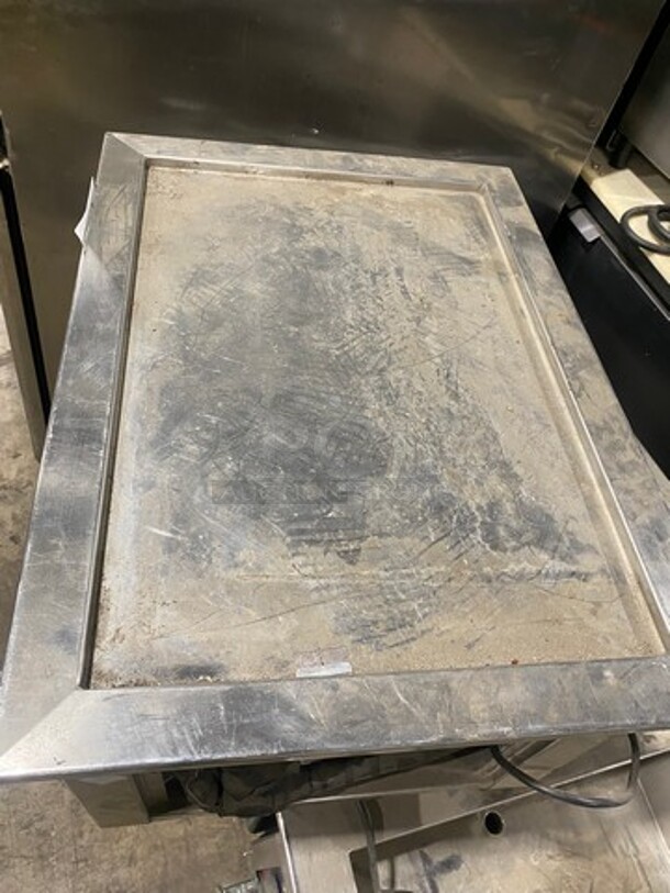 Moduserve Commercial Cold Food Unit! All Stainless Steel! Holds Full Size Sheet Pans! Model: MCTCFSP1S SN: 1122337 120V60HZ 1 Phase - Image 5 of 8