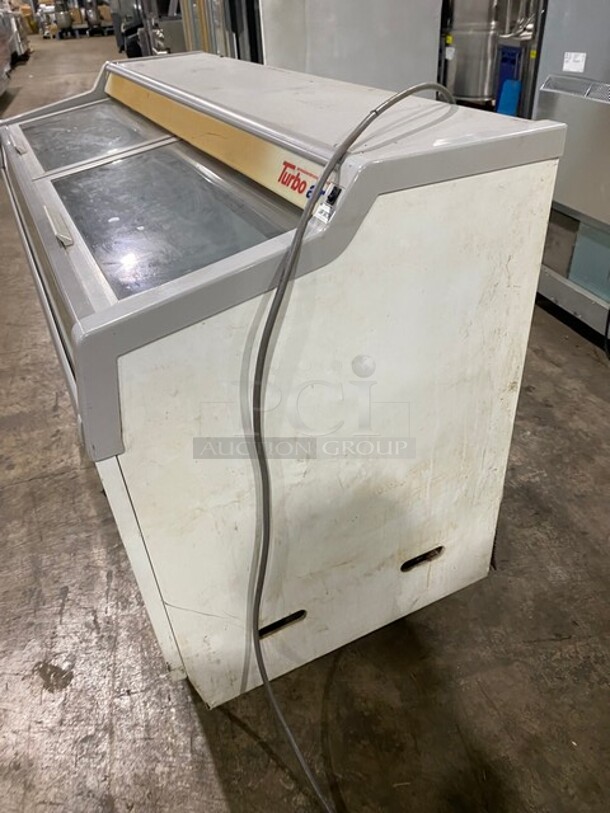 TURBO AIR Commercial Ice Cream Display Merchandiser With Serving Counter! MODEL TGF-13F SN: GF13110017 115V 1PH  - Image 2 of 7