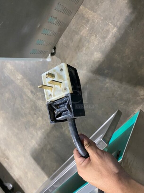 Seco Commercial Electric Powered 4 Well Steam Table! With Storage Space Underneath! All Stainless Steel! On Casters! MEASUREMENTS INCLUDE PREPLINE! - Image 5 of 5