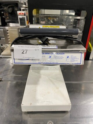 Oliver Commercial Countertop Mini Chip Slicer! Model: 738 SN: 188984 115V 60HZ 1 Phase