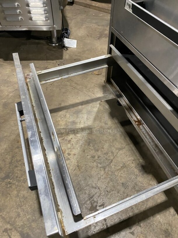 Amazing! STAR 3 Drawer Warmer! All Stainless Steel! On Legs! Individual drawer controls! Model SDW3C! - Image 6 of 8
