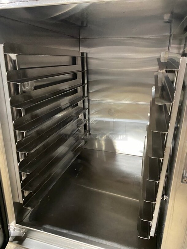 WOW! Moffat Turbofan - Full Size Sheet Pan Manual Electric Proofer And Holding Cabinet! P Series! 8 x full size sheet pan capacity 3" tray spacing Low velocity circulation fan Off / proofer / hold mode selection dial Mechanical thermostat 65-185F Air heating ON control panel indicator Humidity level control Humidity tank ON control panel indicator Cabinet temperature thermometer Auto-fill water system standard Single phase connection! Model: P8M SN: 1667319 - Image 5 of 8