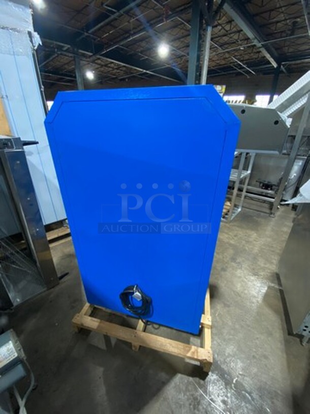 NEW! LATE MODEL! 2021 Minus Forty Commercial Single Door Freezer Merchandiser! With View Through Door! With Drink Racks! On Legs! Model: 11CSGF001C000BLFREALB6 SN: 264865 115V 60HZ 1 Phase - Image 4 of 12