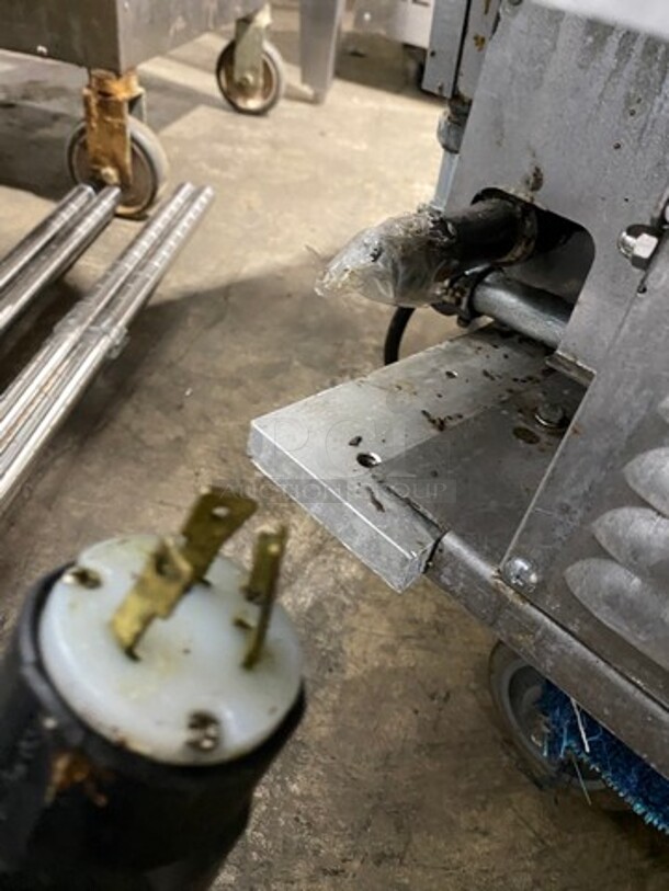 Lang Commercial Countertop Natural Gas Powered Flat Top Griddle with Clamshell Flat Hood Press! With Thermostatic Controls! Built In Hood! With Back and Side Splashes! All Stainless Steel! Model: COSS123-238 SN: CCSE 120118A0003 - Image 12 of 12