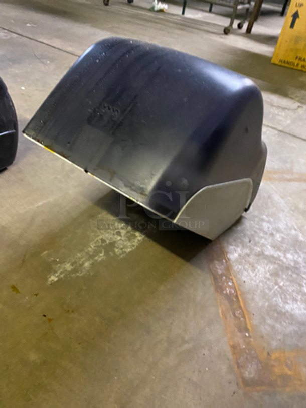 San Jamar Automatic Hands-Free Paper Towel Dispenser! 2x Your Bid! - Image 3 of 5