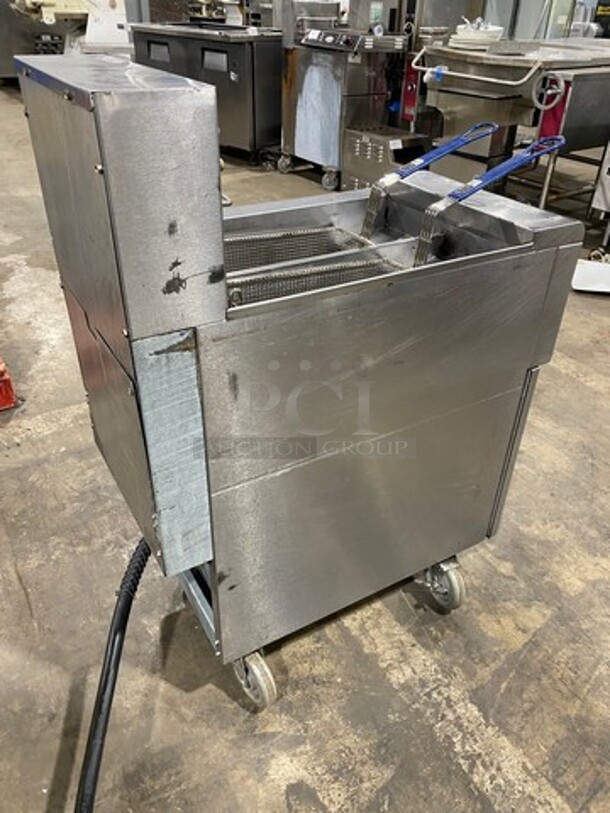 Frymaster Commercial Electric Powered Deep Fat Fryer! With Metal Frying Baskets! With Side Splashes! All Stainless Steel! On Casters! Model: RE1142SE SN: 1508NA0057 208V 60HZ 3 Phase - Image 4 of 12
