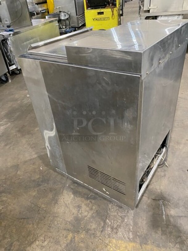 Beca Commercial Undercounter Glass Chiller! All Stainless Steel! On Legs! Model: BGFS124 SN: 00003123 115V - Image 4 of 8