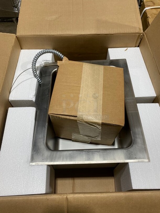 NEW IN BOX! APW Wyott Electric Powered CounterTop Single Well Drop In Steam Table! Working! - Image 2 of 9