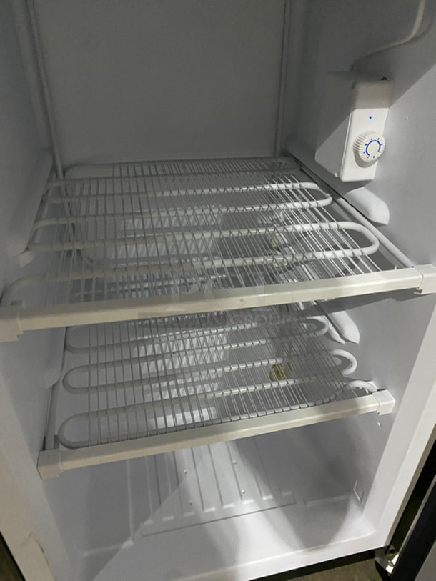 Euhomy Countertop/ Undercounter Single Door Mini Freezer! Stainless Steel Body! Model: MF-3.0-Y SN: 2009000668 115V 60HZ - Image 7 of 8