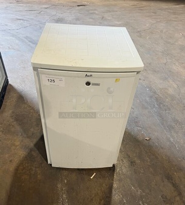 Avanti White Mini Fridge! With Poly Shelves! - Image 1 of 5