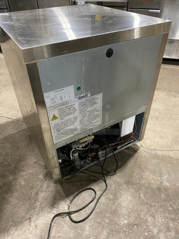 Dukers Commercial Single Door Refrigerated Lowboy/ Worktop Freezer! With Poly Coated Rack! Solid Stainless Steel! On Casters! Model: DUC29F 115V 60HZ 1 Phase - Image 3 of 7