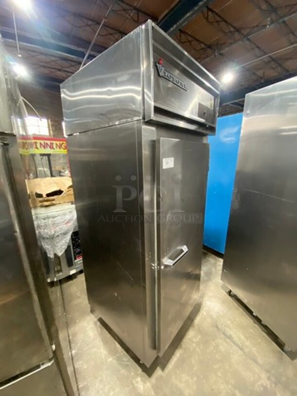 Victory Commercial Single Door Reach In Freezer! All Stainless Steel! On Legs! - Image 4 of 8