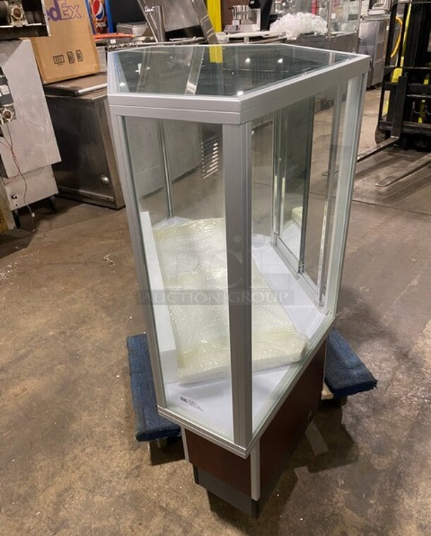 New Out The Box Display Case Merchandiser! - Image 2 of 6