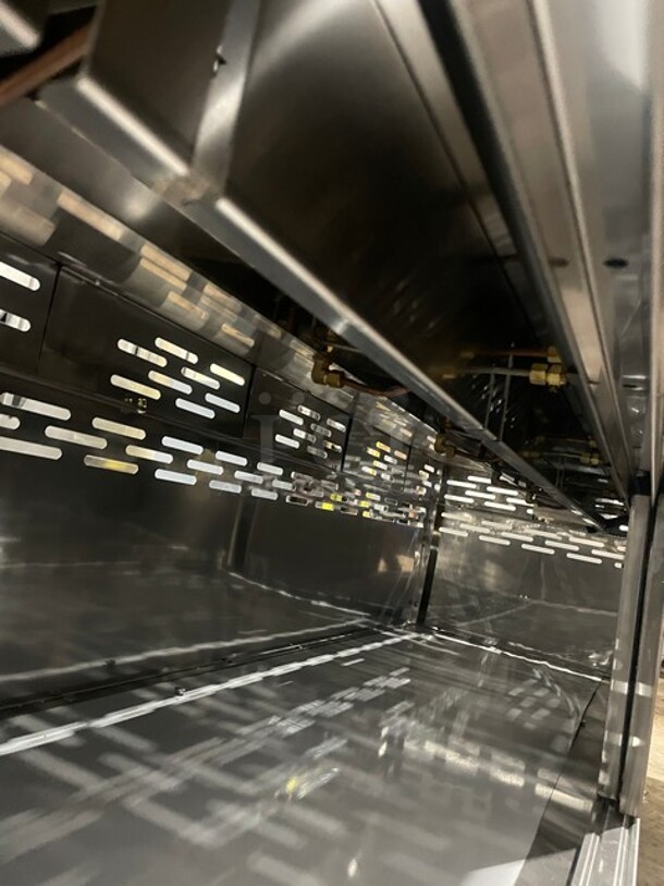 NEW! Scratch-N-Dent! Prepline Liquid Propane Powered 5 Pan Sealed Well Hot Food Steam Table! With Sliding Doors Enclosed Base! With Natural Gas Conversion Kit! All Stainless Steel! With Full Length Cutting board! On Legs! Model: GST-5OW-CBSD! - Image 7 of 11