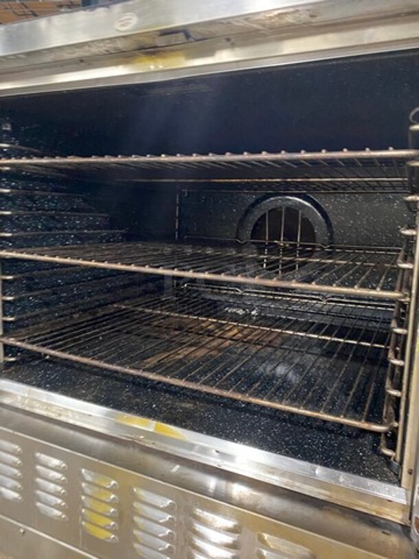 Blodgett Zephaire Edition Commercial Convection Oven! With Solid Doors! Metal Oven Racks! All Stainless Steel! On Legs! - Image 5 of 7