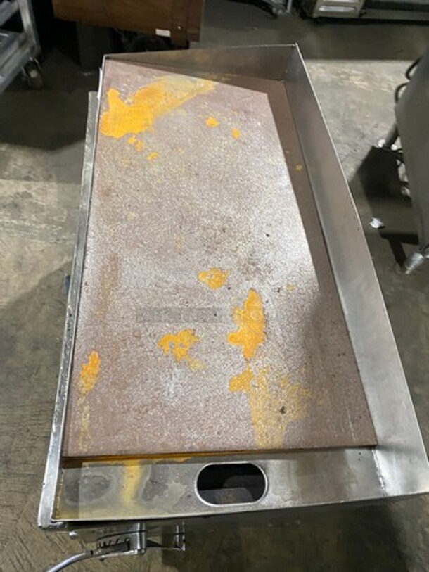 Commercial Countertop Natural Gas Powered Flat Top Griddle And Cheese Melter Combo! With Back And Side Splashes! All Stainless Steel! - Image 5 of 8