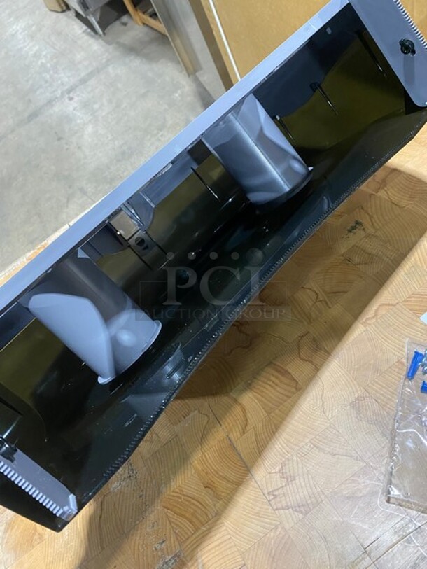 BRAND NEW IN BOX! Kimberly-Clark Toilet Paper Dispenser! MODEL 09551 2X Your Bid! - Image 7 of 7